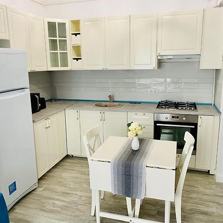 Cozy Central Apartment With 2 Rooms Букурещ Екстериор снимка